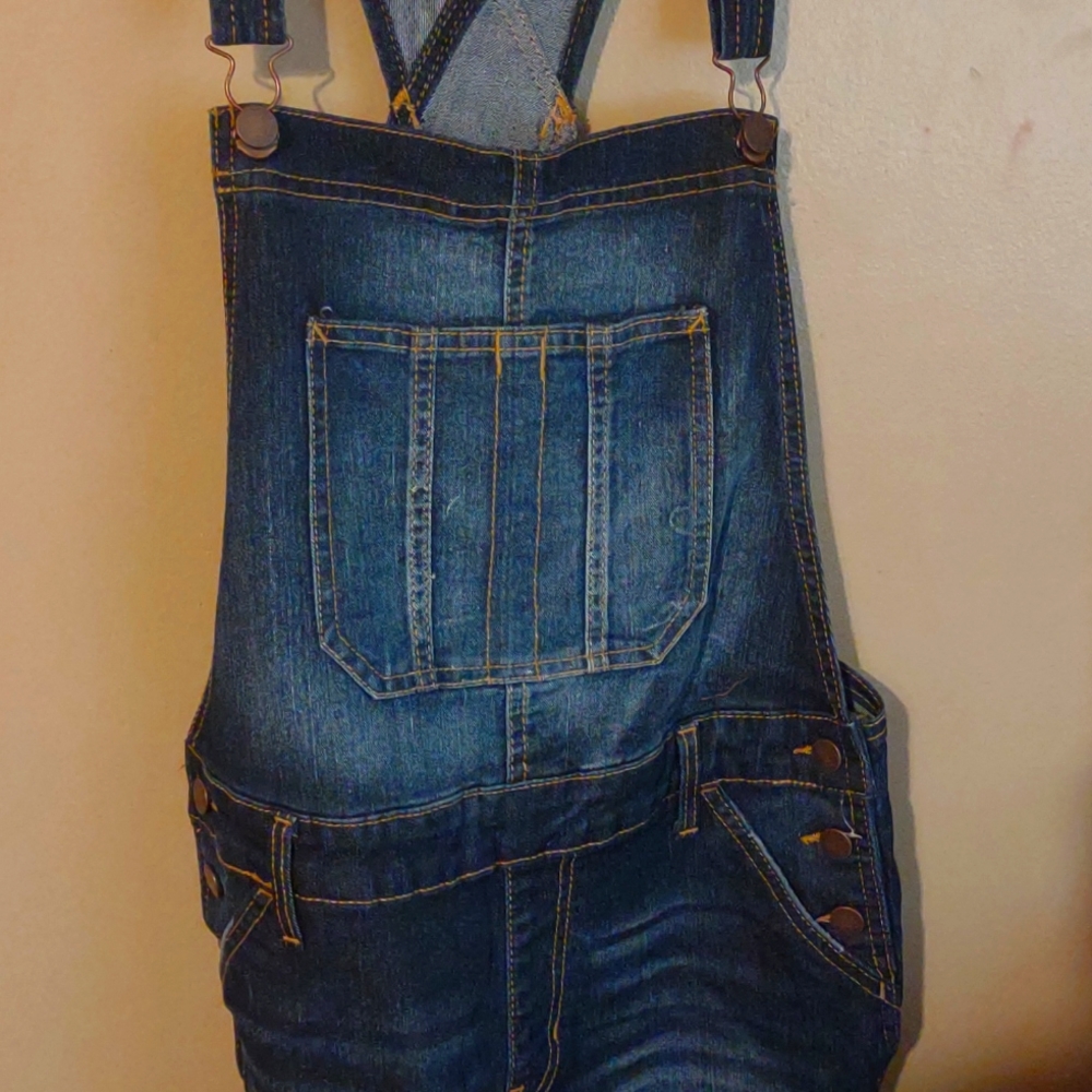 Women's overall shorts
